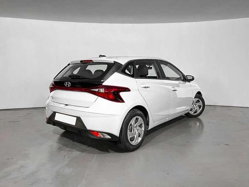 Usado Hyundai i20 84 CV (61 kW) 2022 Blanco Utilitario