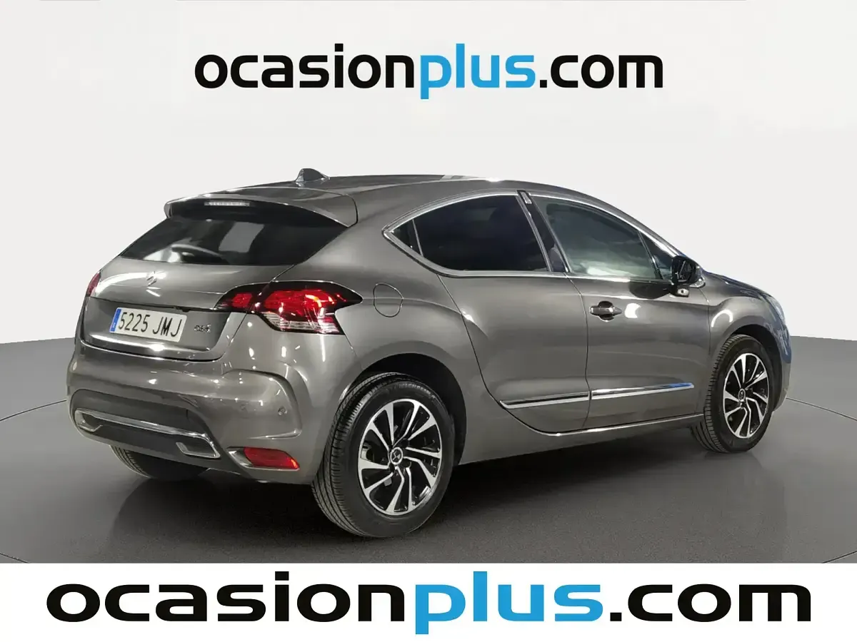 Usado DS Automobiles DS4 Style 165 CV (121 kW) 2016 Gris Berlina