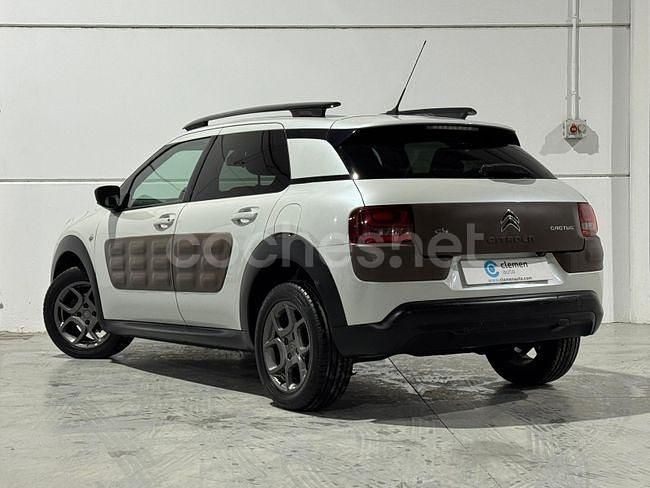 Usado Citroën C4 Cactus Feel 92 CV (67 kW) 2015 Blanco Utilitario