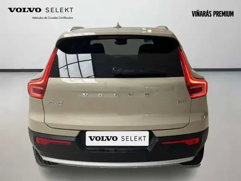 Usado Volvo XC40 Core 163 CV (119 kW) 2025 Beige SUV