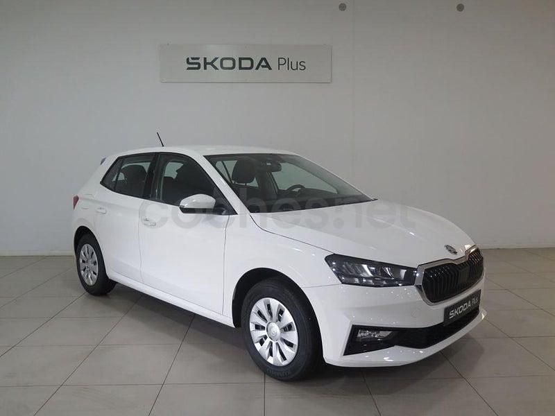 Usado Skoda Fabia 80 CV (58 kW) 2024 Blanco Berlina