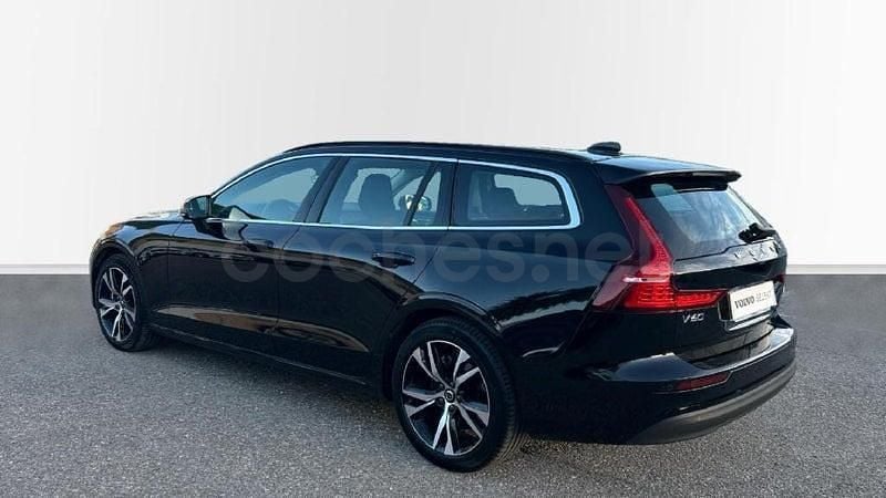 Usado Volvo V60 Core 197 CV (144 kW) 2025 Negro Familiar