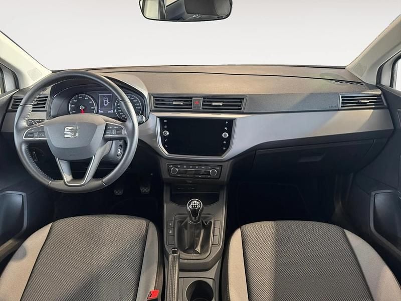 Usado Seat Ibiza Style 110 CV (80 kW) 2021 Blanco Utilitario