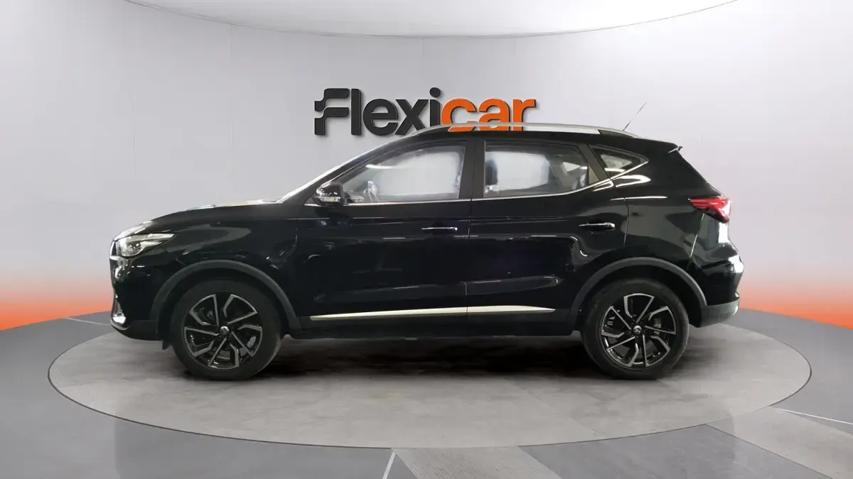 Usado MG ZS Comfort 106 CV (77 kW) 2023 Negro SUV