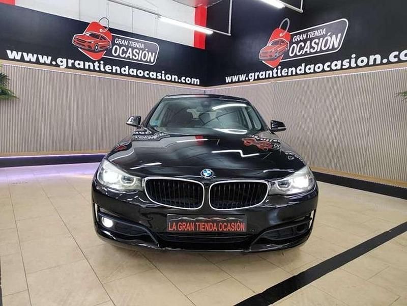 Usado BMW 318 151 CV (111 kW) 2017 Negro Berlina