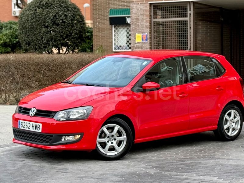 Usado VW Polo Advance 60 CV (44 kW) 2014 Rojo Berlina