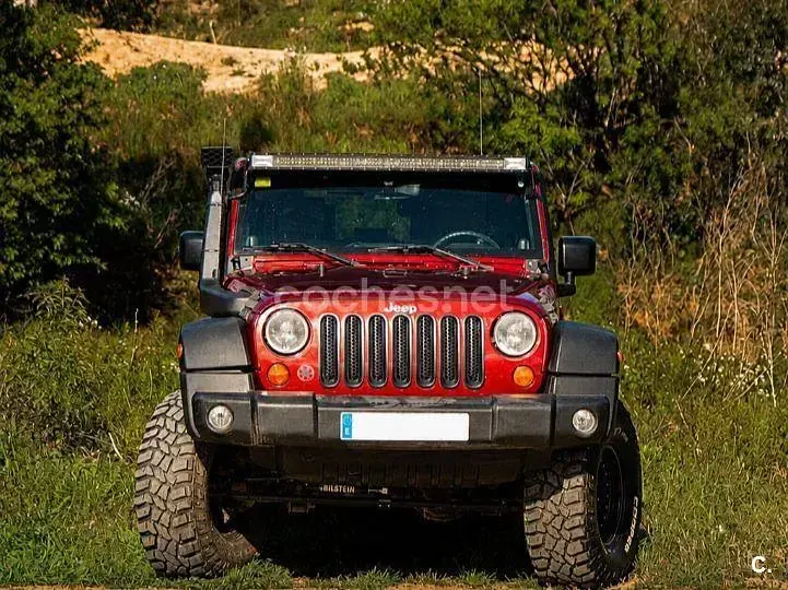 Usado Jeep Wrangler Sahara 177 CV (130 kW) 2008 Granate SUV