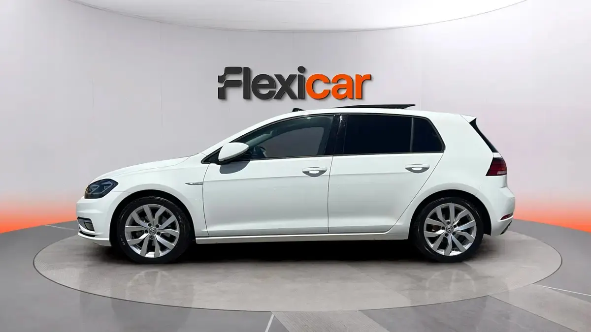 Usado VW Golf VII Sportline 131 CV (96 kW) 2019 Blanco Berlina