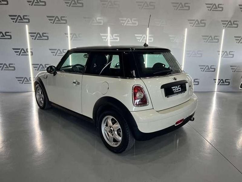 Usado Mini Cooper 120 CV (88 kW) 2009 Beige Utilitario