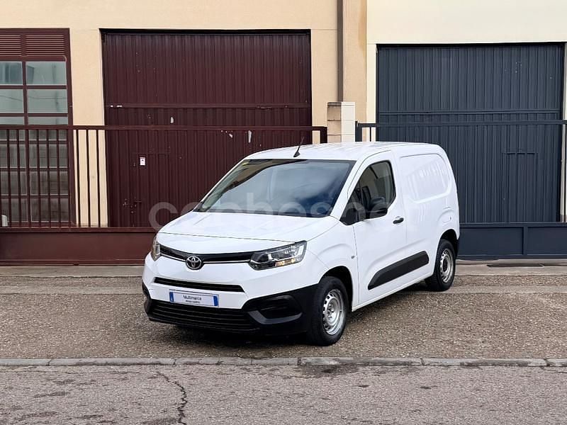 Usado Toyota Proace City City 102 CV (75 kW) 2022 Blanco Monovolumen