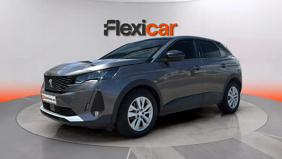 Usado Peugeot 3008 Active 131 CV (96 kW) 2022 Gris SUV
