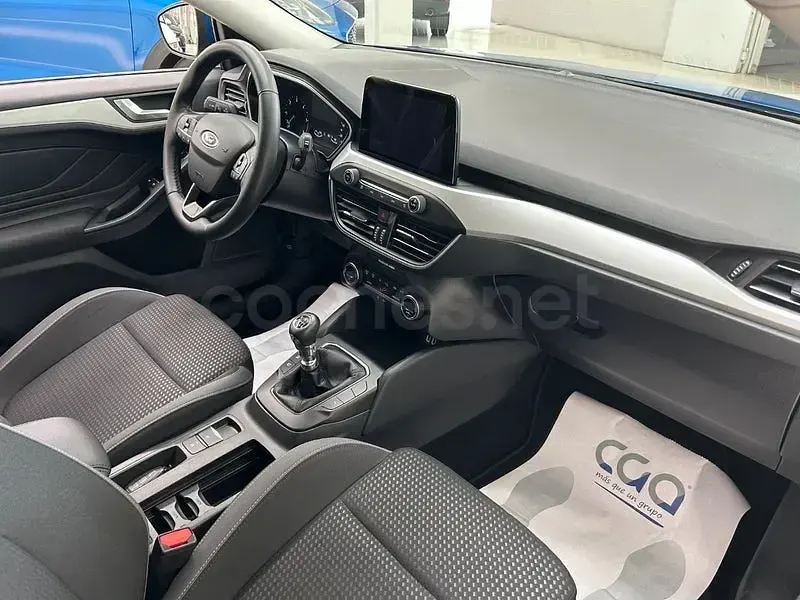 Usado Ford Focus Trend 120 CV (88 kW) 2022 Azul Berlina