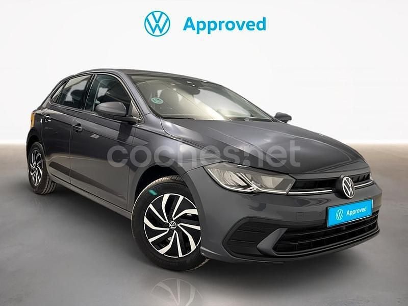 Gris / plata Usado 2024 VW Polo Life Berlina | 20.300 € (Precio justo) - Imagen 1/4