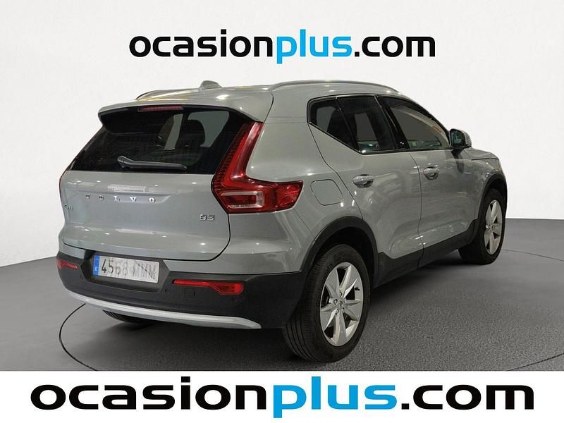 Usado Volvo XC40 Momentum 163 CV (119 kW) 2023 Gris SUV