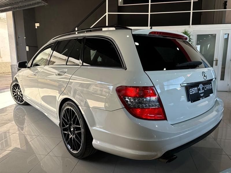 Usado Mercedes C200 Avantgarde 184 CV (135 kW) 2011 Blanco Familiar