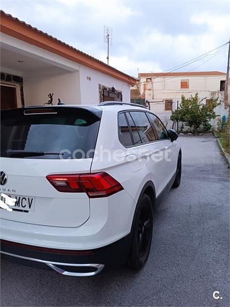 Usado VW Tiguan Sportline 130 CV (95 kW) 2022 Blanco SUV