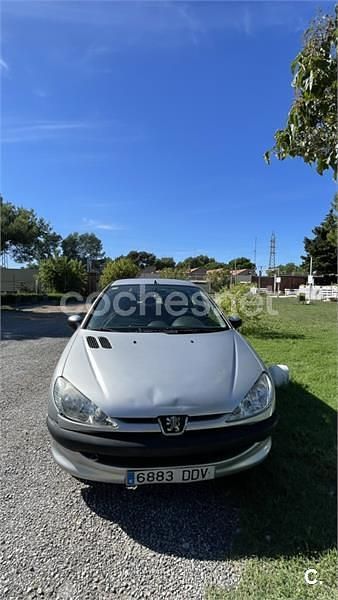 Gris / plata Usado 2004 Peugeot 206 Berlina | 1700 € (Buen precio) - Imagen 1/4