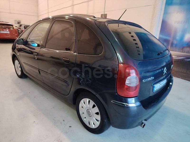 Usado Citroën Xsara Picasso Exclusive 90 CV (66 kW) 2005 Negro Monovolumen