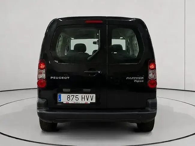 Usado Peugeot Partner Tepee Access 92 CV (67 kW) 2014 Negro Monovolumen