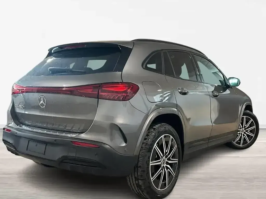 Usado Mercedes EQA250+ 139 kW (190 CV) 2026 Gris SUV