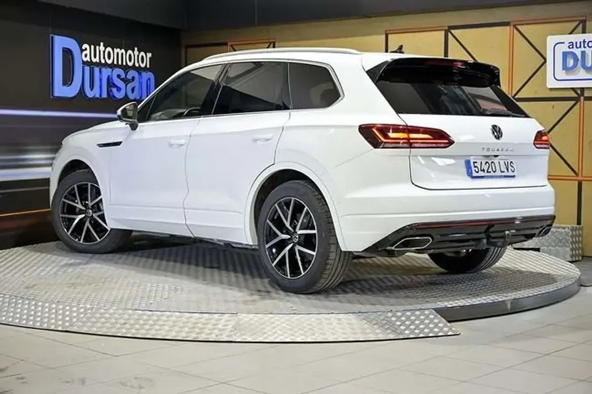 Usado VW Touareg R-line 290 CV (213 kW) 2021 Blanco SUV