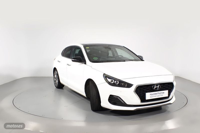 Blanco Usado 2018 Hyundai i30 Style Berlina | 18.100 € (Precio justo) - Imagen 1/4