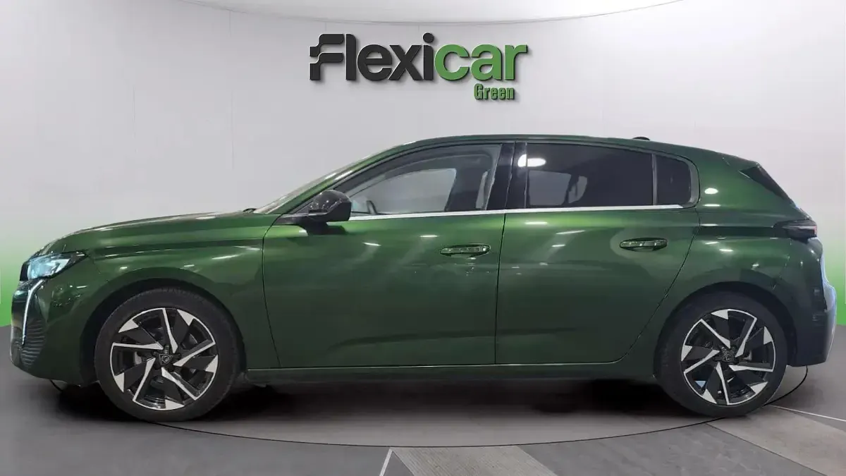 Usado Peugeot 308 Active 131 HP (96 kW) 2024 Verde Citadino