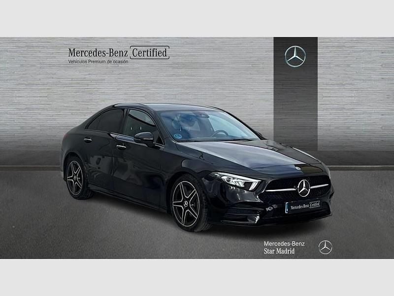 Usado Mercedes A200 AMG line 150 CV (110 kW) 2022 Negro Berlina