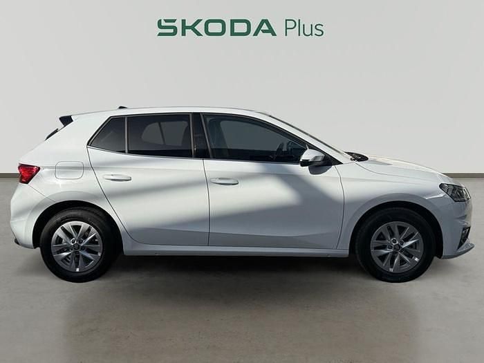 Usado Skoda Fabia Selection 115 CV (84 kW) 2025 Blanco Utilitario