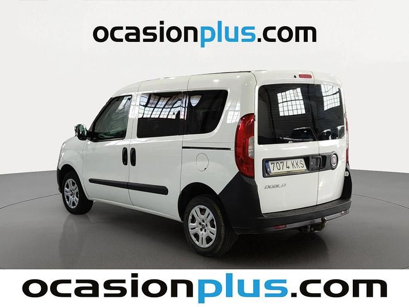 Usado Fiat Doblò Pop 95 CV (69 kW) 2018 Blanco Monovolumen