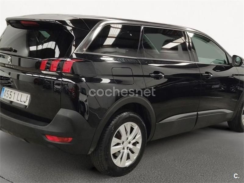 Usado Peugeot 5008 Active 130 CV (95 kW) 2020 Negro SUV