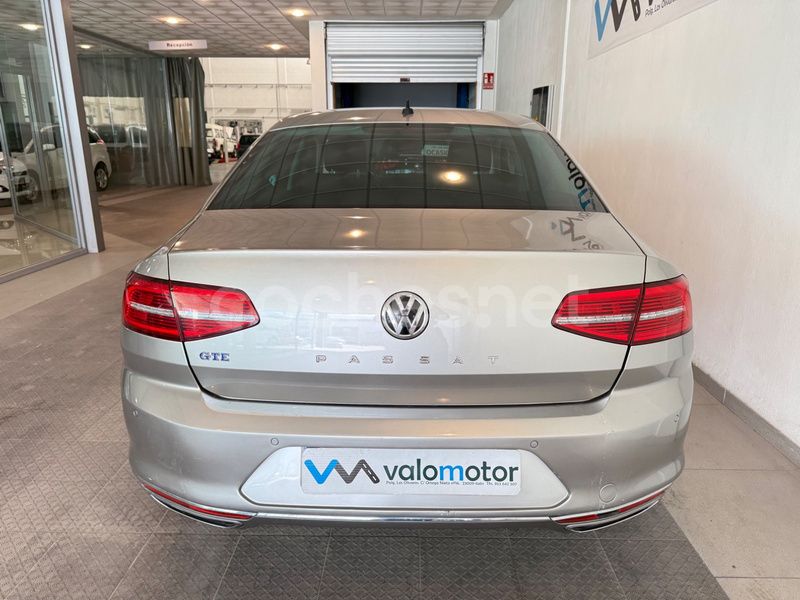Usado VW Passat GTE 218 CV (160 kW) 2017 Gris / plata Berlina
