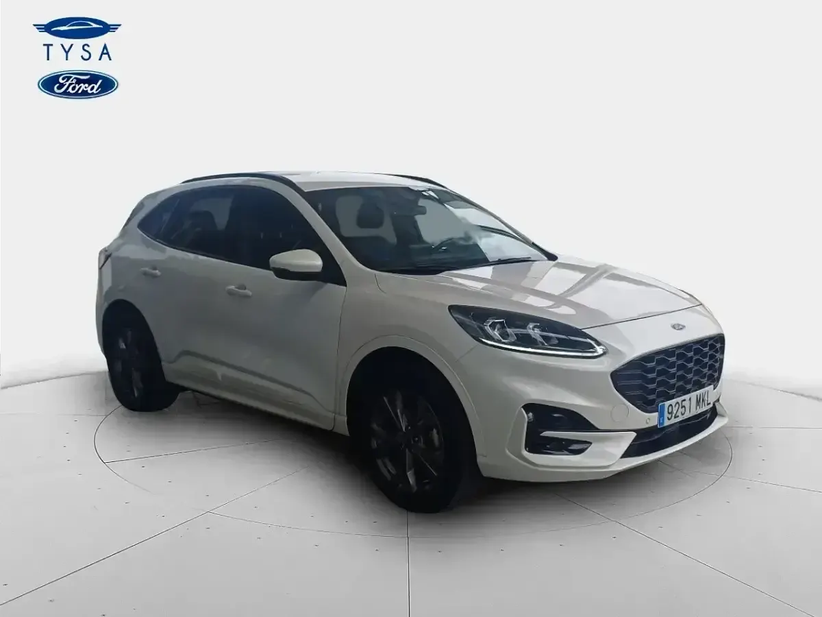 Begagnad Ford Kuga ST-Line 225 HK (165 kW) 2023 Vit SUV