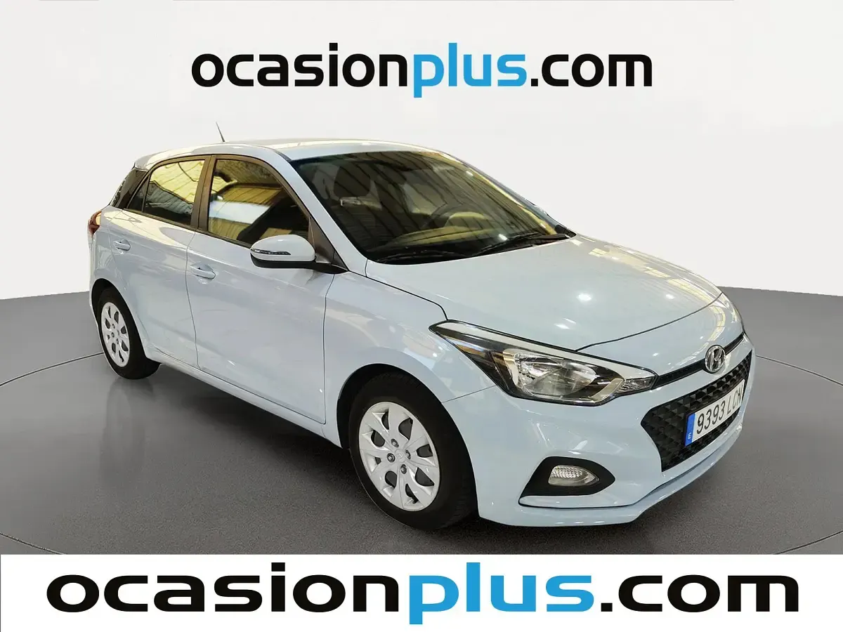 Usado Hyundai i20 75 CV (55 kW) 2019 Gris Utilitario