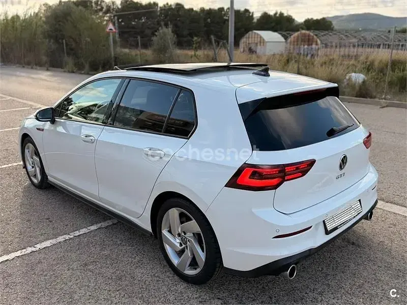 Usado VW Golf VIII GTI 245 CV (180 kW) 2022 Blanco Berlina