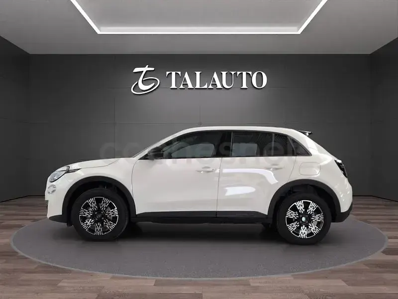 Nuevo Fiat 600 Icon 110 CV (80 kW) 2026 Blanco SUV