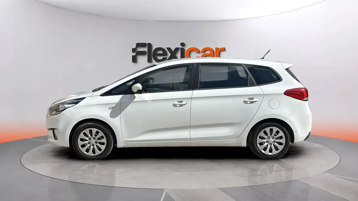 Usado Kia Carens 135 CV (99 kW) 2016 Blanco Monovolumen