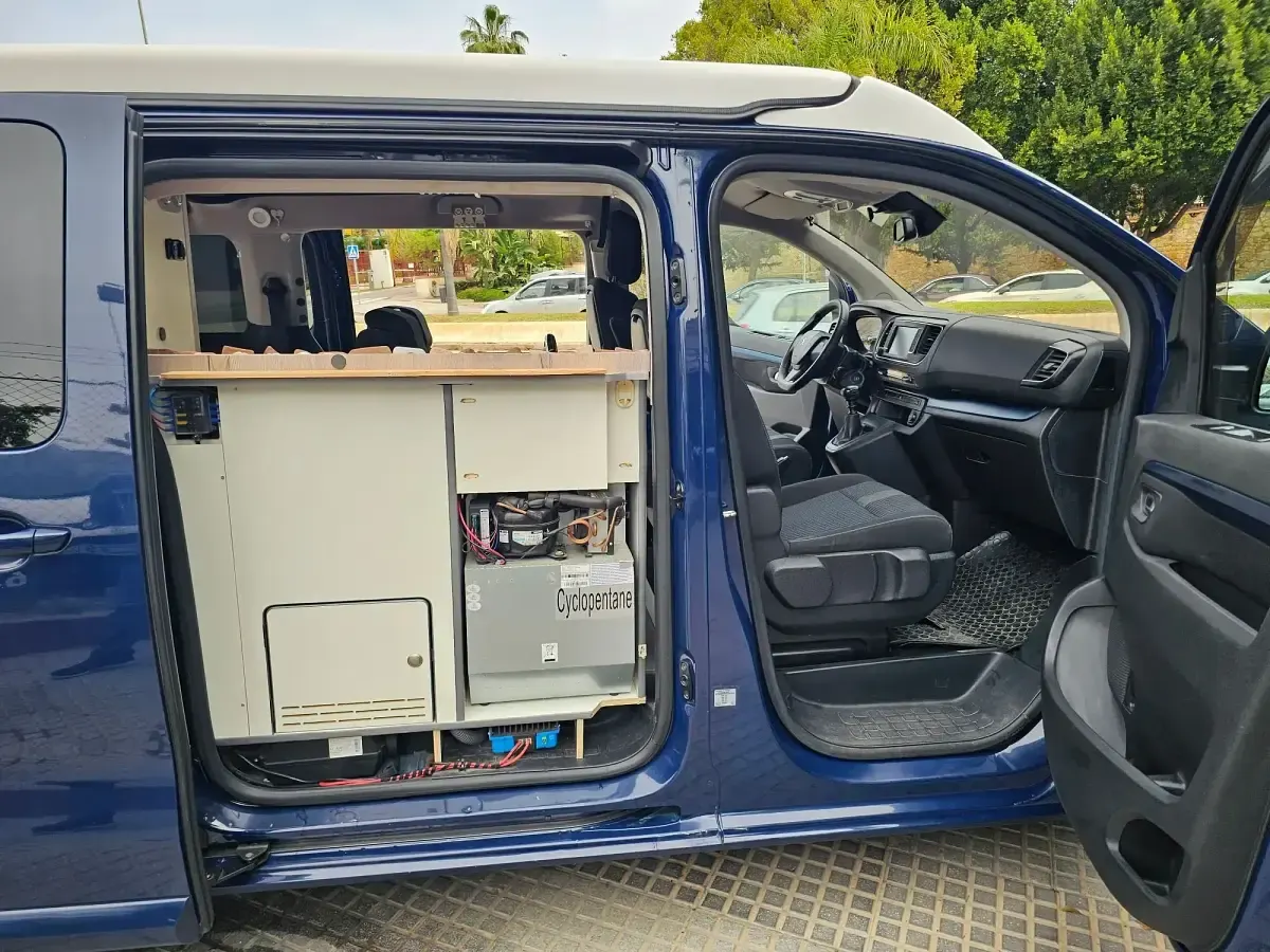 Usado Peugeot Traveller Active 115 CV (84 kW) 2016 Azul Monovolumen