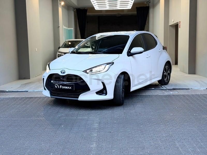 Usado Toyota Yaris Hybrid Style 116 CV (85 kW) 2025 Blanco Berlina
