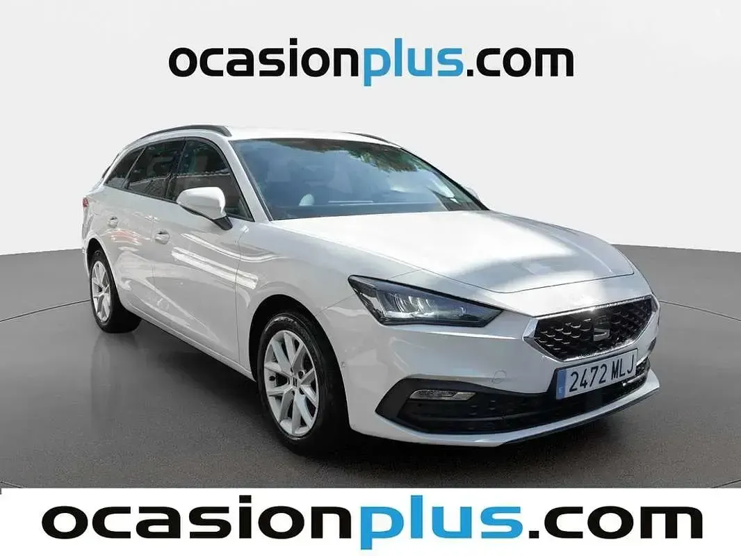 Usado Seat Leon ST Style 131 CV (96 kW) 2023 Blanco Familiar