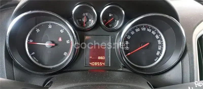 Usado Opel Astra Edition 110 CV (80 kW) 2011 Negro Berlina