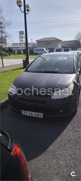 Usado Citroën C4 Exclusive 138 CV (101 kW) 2005 Negro Berlina