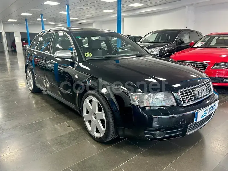 Usado Audi S4 344 CV (253 kW) 2004 Negro Familiar
