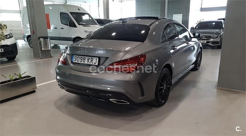 Usado Mercedes CLA200 136 CV (100 kW) 2018 Gris / plata Berlina