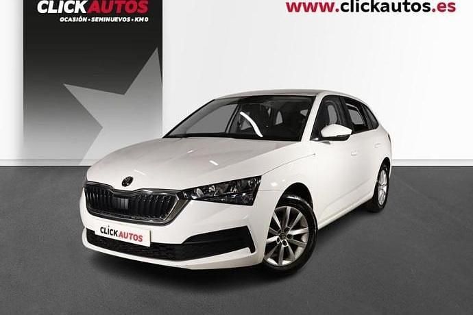 Usado Skoda Scala Active 95 CV (69 kW) 2022 Utilitario