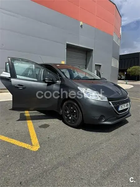 Usado Peugeot 208 Access 68 CV (50 kW) 2014 Gris / plata Utilitario