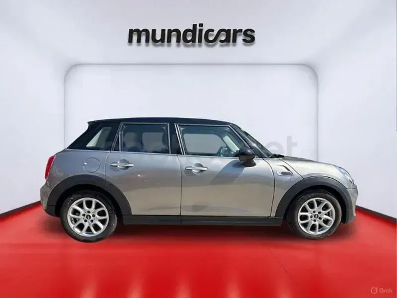 Usado Mini Cooper D 116 CV (85 kW) 2018 Gris / plata Utilitario