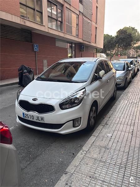 Blanco Usado 2016 Kia Carens Monovolumen | 8900 € (Buen precio) - Imagen 1/4
