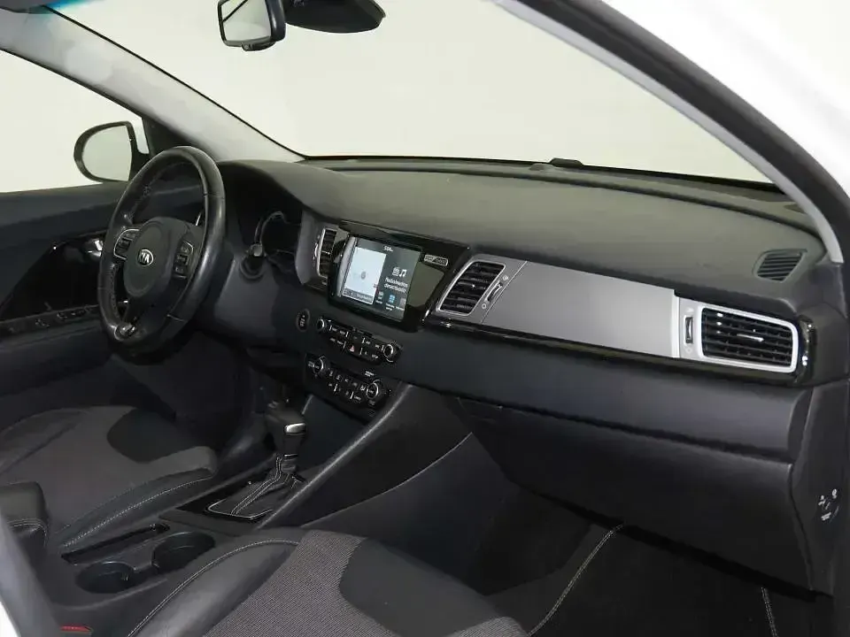 Usado Kia Niro 141 CV (103 kW) 2019 Blanco SUV