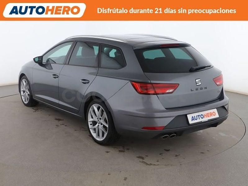 Usado Seat Leon FR 185 CV (136 kW) 2017 Gris Familiar